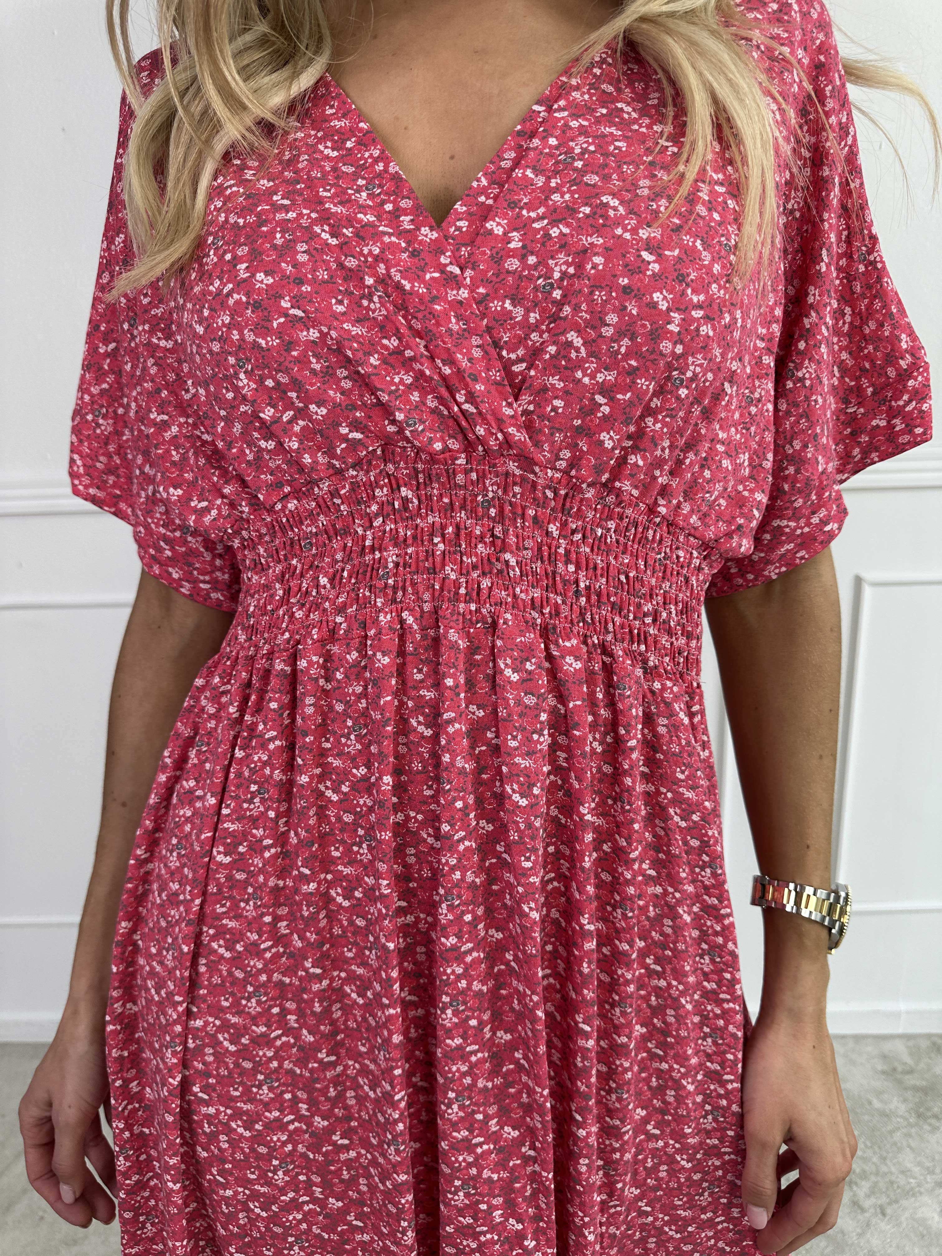 Maryam - Sød kjole i blød viskose med blomsterprint